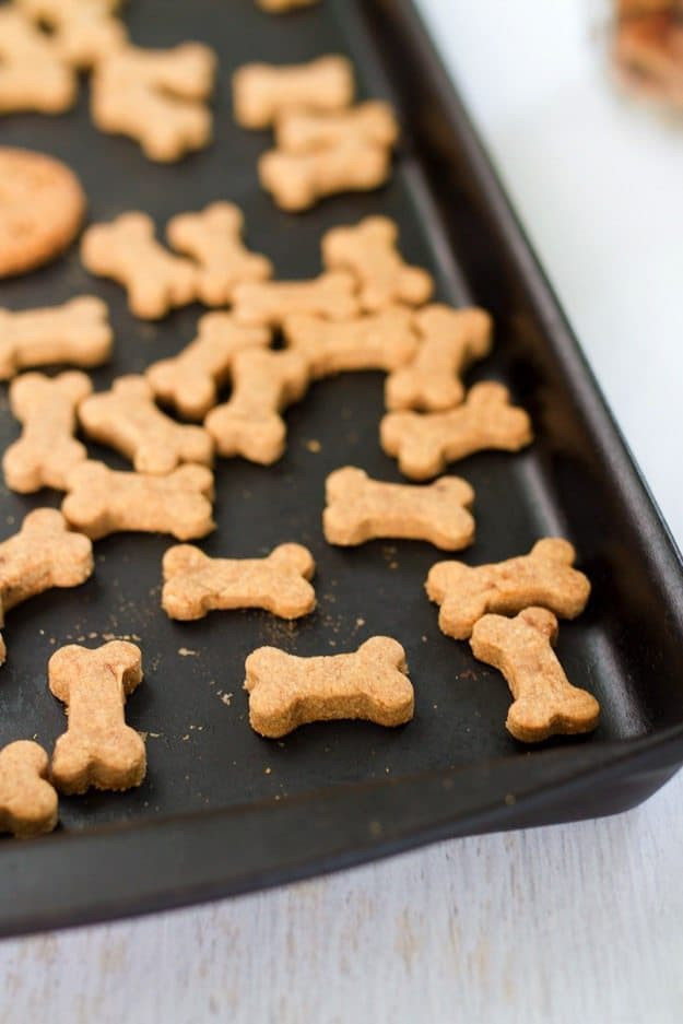 DIY Dog Treats
 Homemade Peanut Butter Dog Treats