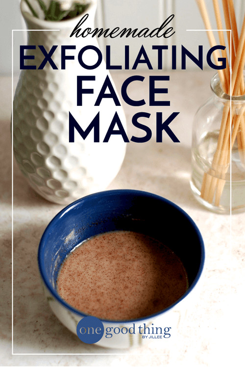 DIY Exfoliating Face Mask
 Homemade Exfoliating Face Mask · Jillee