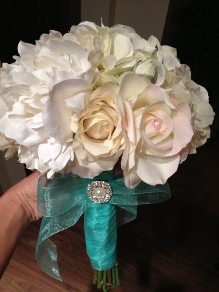 Diy Flowers For Wedding
 DIY silk flower bouquet what do you la s think
