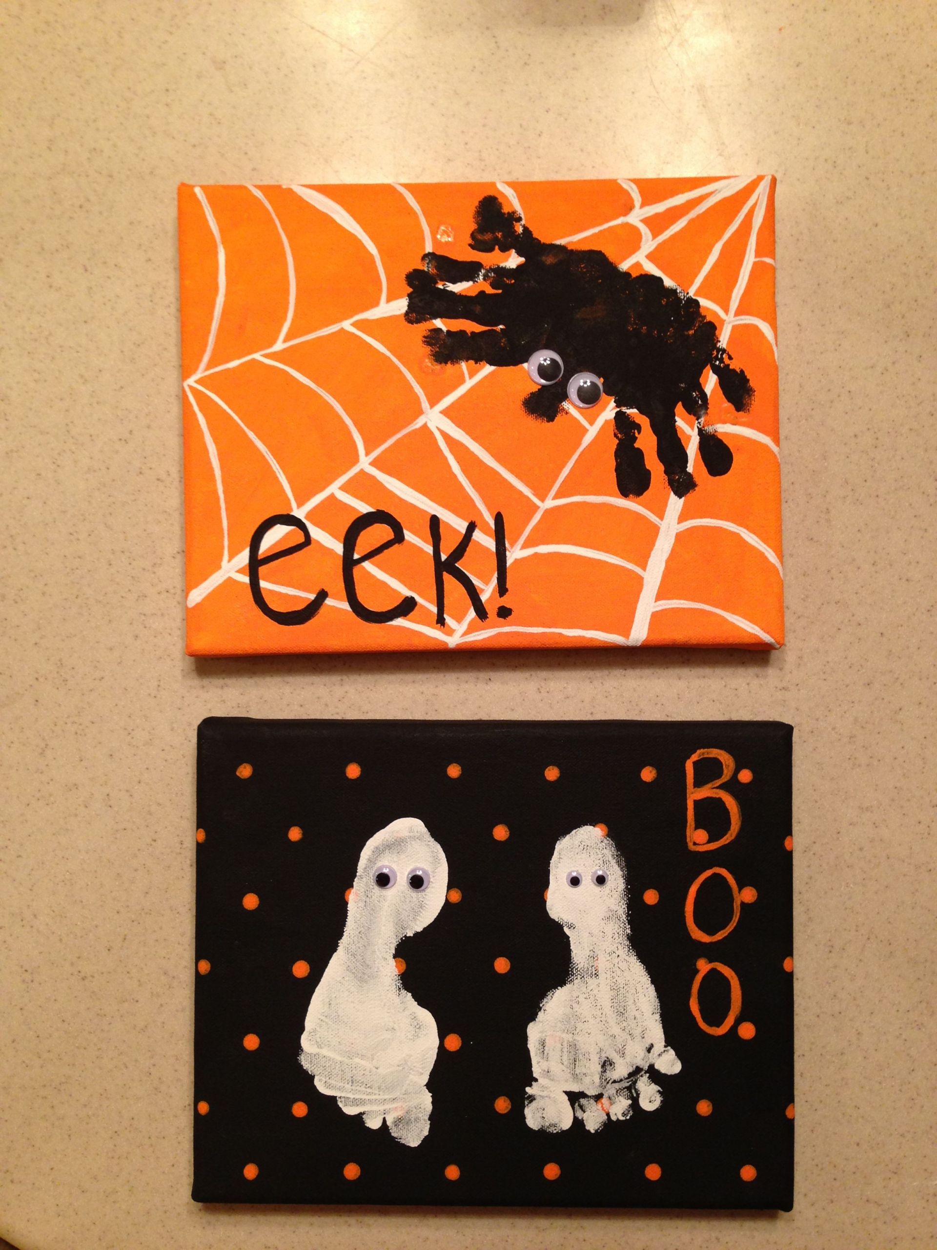 DIY Halloween Crafts For Toddlers
 Halloween hand footprint canvases