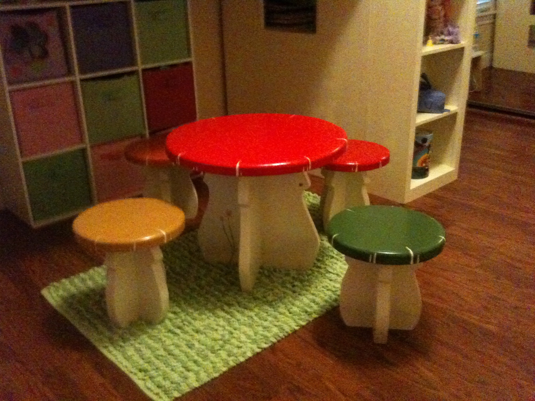 Diy Kids Table
 DIY Kids Mushroom Table and Toad Stools updated 3