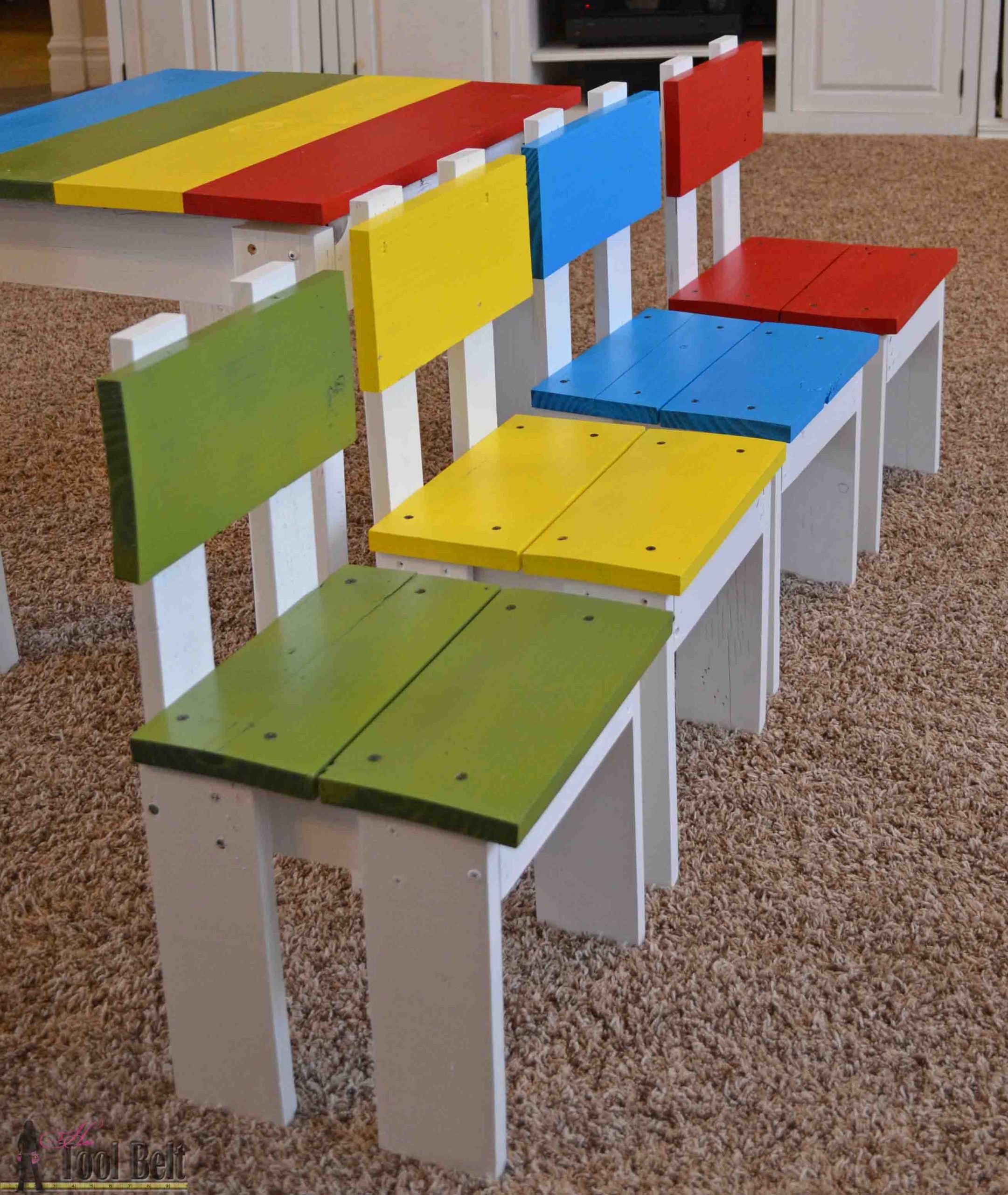 Diy Kids Table
 Simple Kid s Table and Chair Set Her Tool Belt