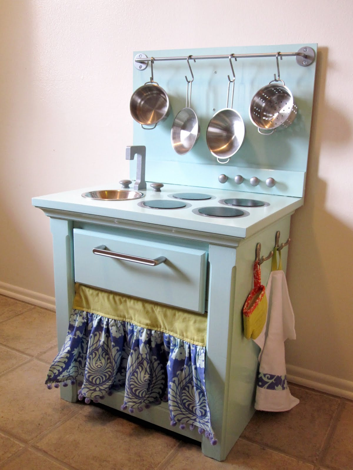 DIY Kitchens For Kids
 the hawkins family Play Kitchen