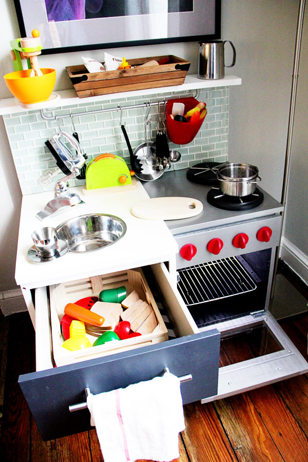 DIY Kitchens For Kids
 16 DIY Play Kitchen That Will Provide Hours Fun To Your