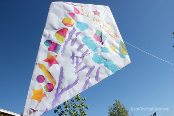 DIY Kites For Kids
 Structured Activities Kite Craft