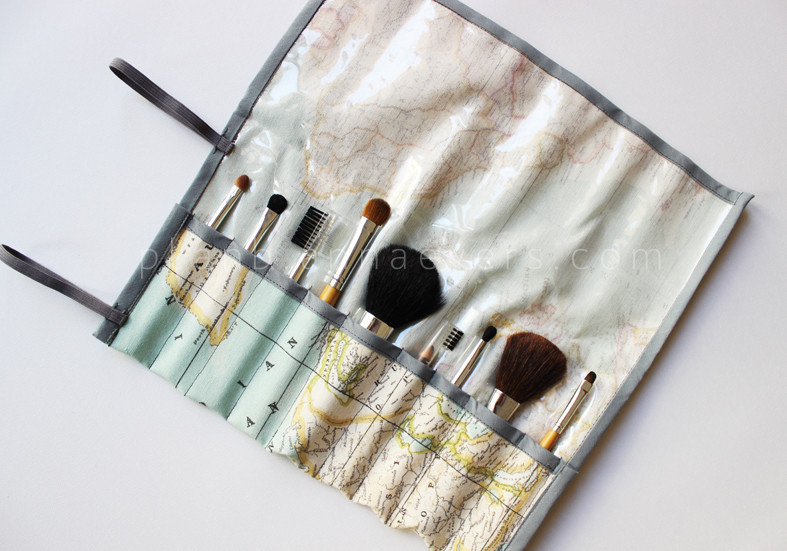 DIY Makeup Kit
 DIY Brush bag free pattern anna • evers DIY Fashion blog