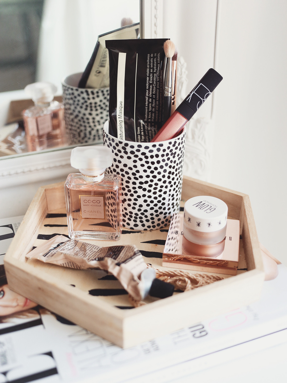 DIY Makeup Organization
 10 Easy DIY Makeup Organizer Ideas You’ll Want to Copy Immediately