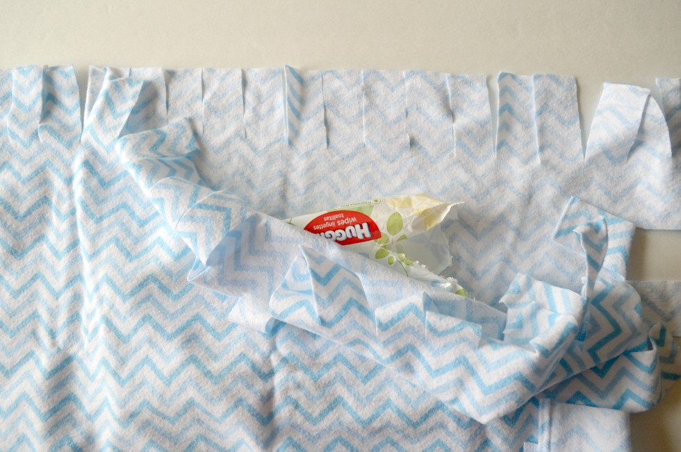 DIY No Sew Baby Blanket
 DIY No Sew Baby Blanket for Busy Baby Diaper Changes