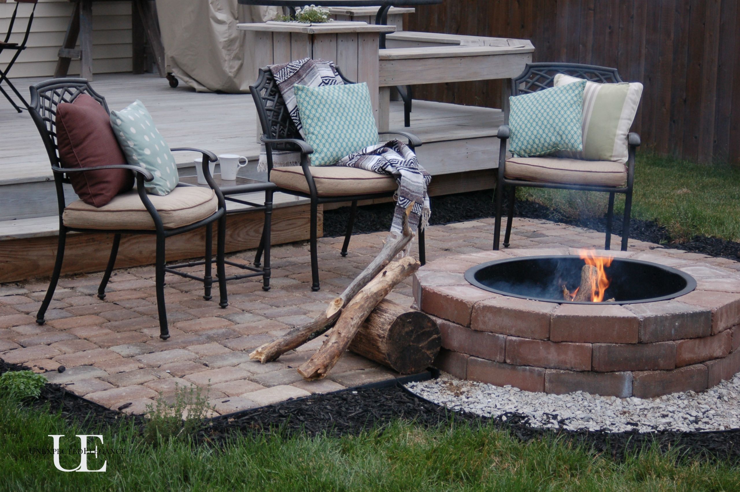 DIY Outdoor Fire Pits
 DIY Paver Patio and Firepit