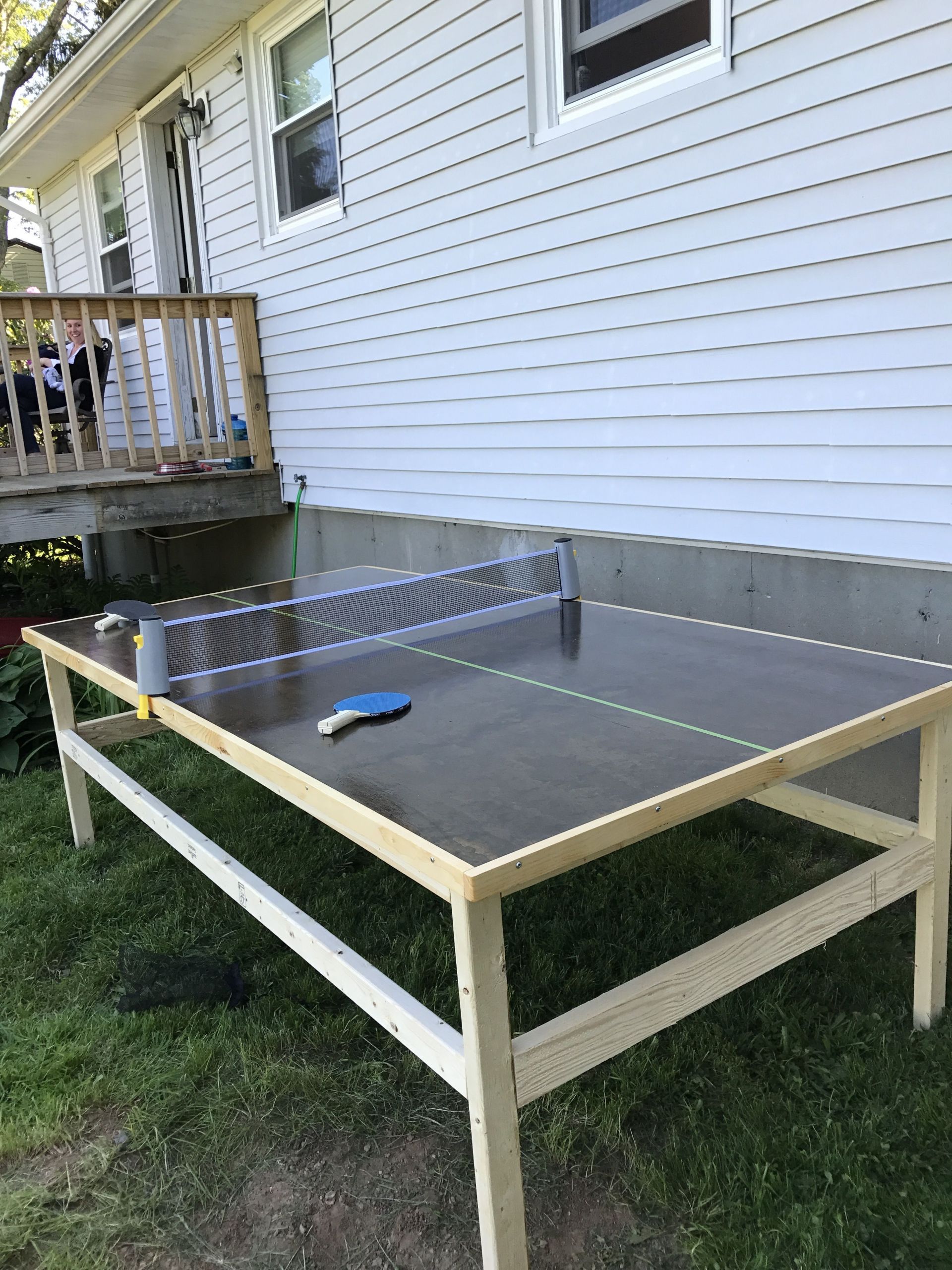 DIY Outdoor Ping Pong Table
 Diy ping pong table used the Kreg jig for the legs has