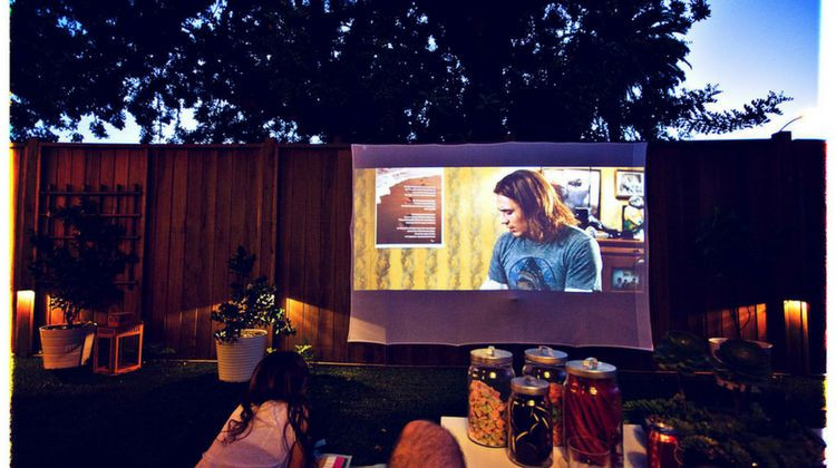 DIY Outdoor Projector
 Enjoy Cool Summer Nights With This DIY Outdoor Projector