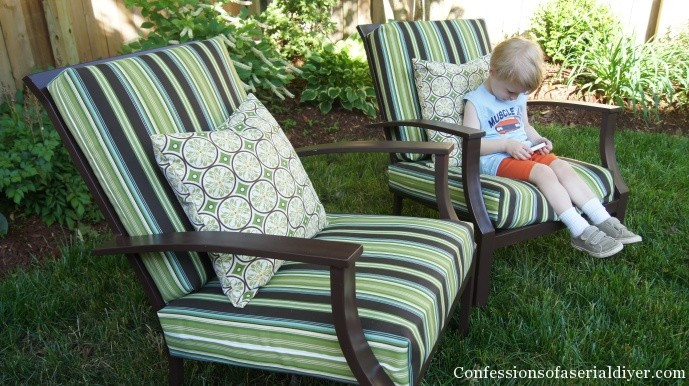 DIY Outdoor Seat Cushions
 Sew Easy Outdoor Cushion Covers Ol but Goo