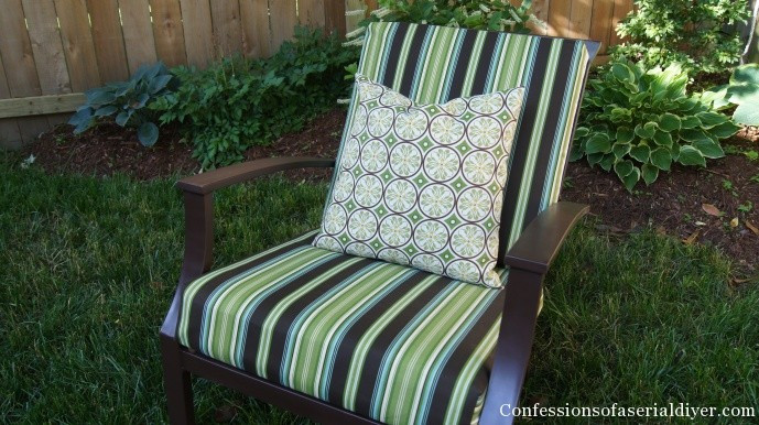 DIY Outdoor Seat Cushions
 24 DIY Tutorials and Tips