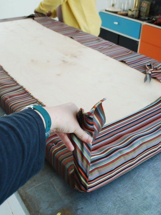 DIY Outdoor Seat Cushions
 How to Make an Easy No Sew Cushion Outdoors
