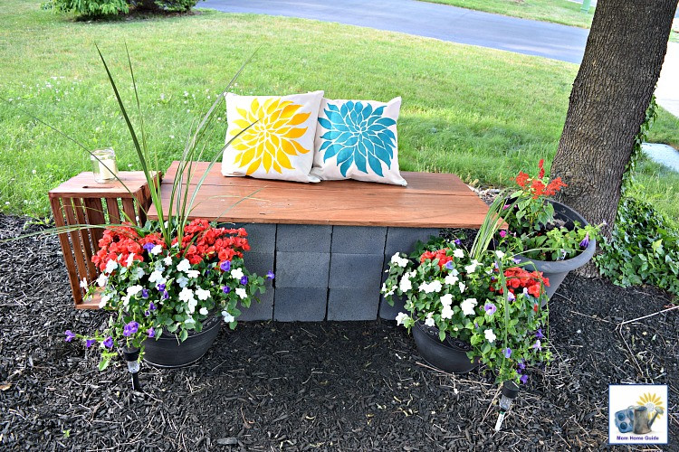 DIY Outdoor Seating Area
 DIY Bench Outdoor Seating Area