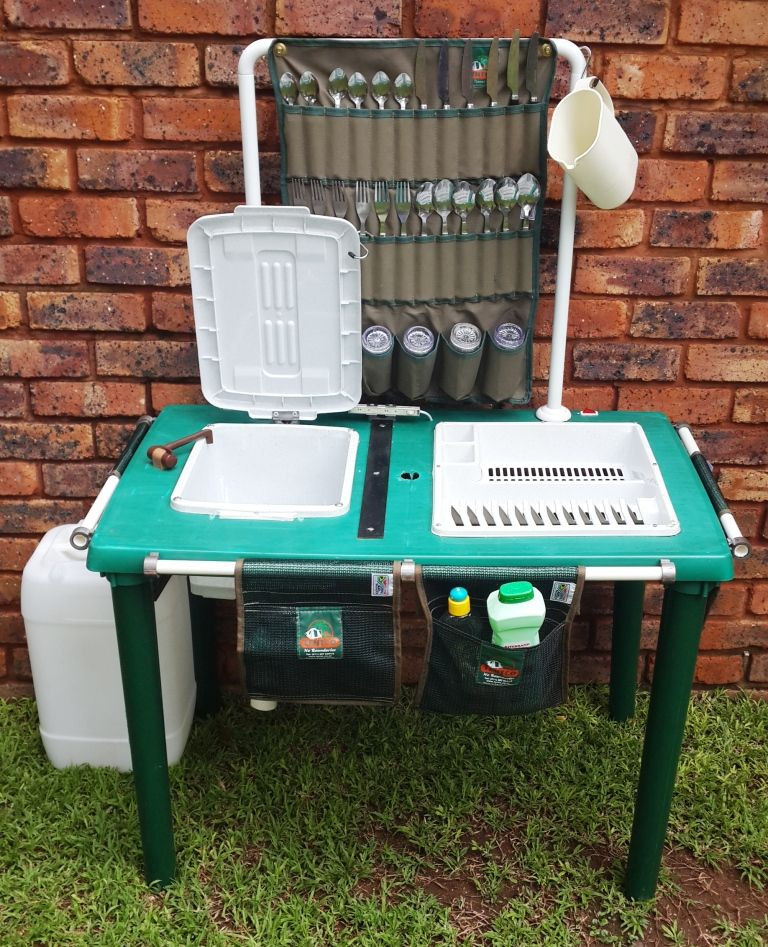 DIY Outdoor Sink Station
 Made this DIY Camping dishwashing station from a plastic