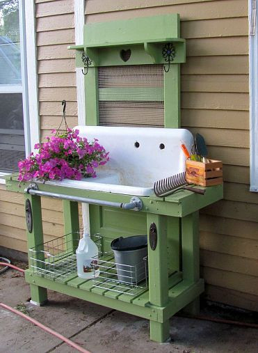 DIY Outdoor Sink Station
 Dishfunctional Designs Salvaged Wood & Pallet Potting Benches