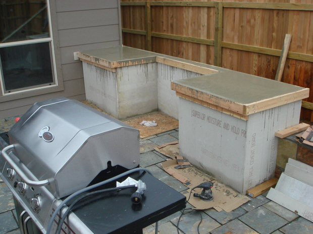 DIY Outdoor Sink Station
 DIY Outdoor Grill Stations & Kitchens