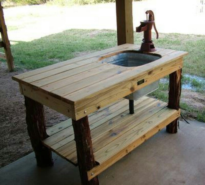 DIY Outdoor Sink Station
 Rustic Prep area for outdoor Grill