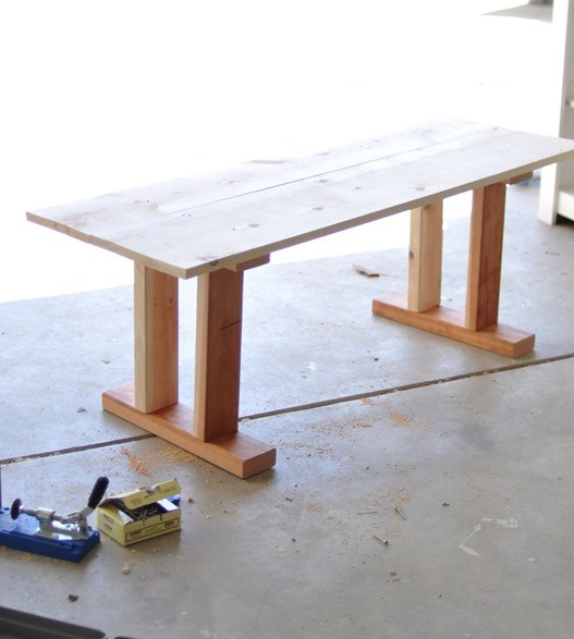 DIY Outdoor Tile Table
 DIY Tile Outdoor Table