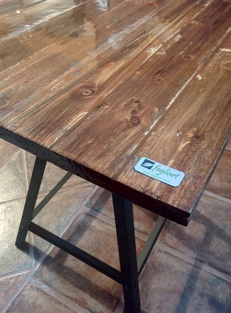 DIY Reclaimed Wood Table Top
 Reclaimed wood table top covered with epoxy resin by