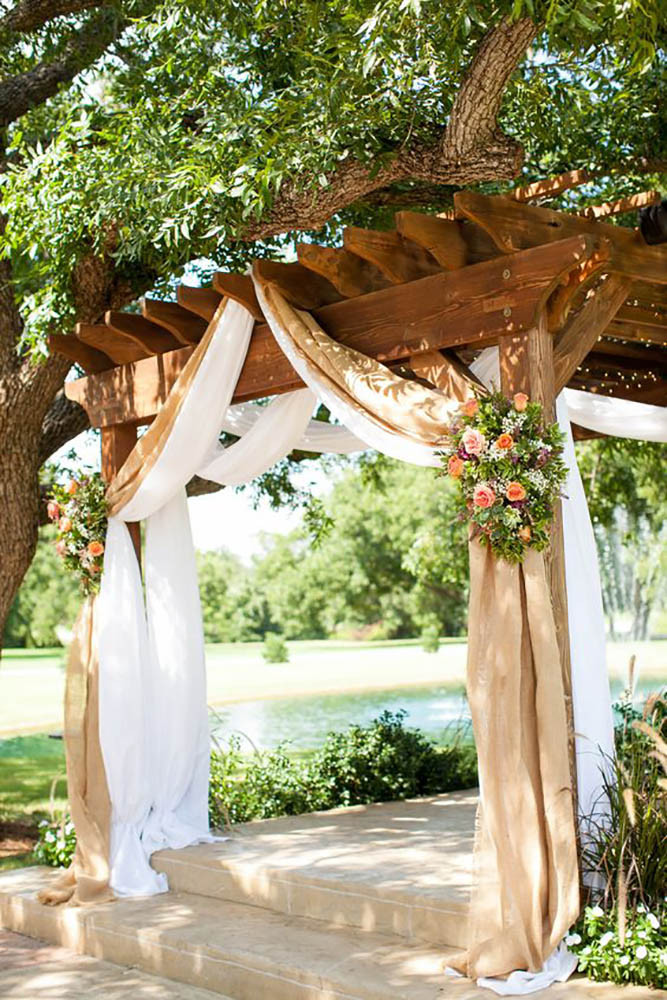 DIY Rustic Wedding Arch
 25 Chic And Easy Rustic Wedding Arch Ideas For DIY Brides
