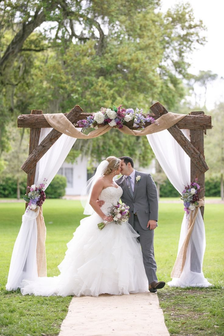 DIY Rustic Wedding Arch
 25 Chic And Easy Rustic Wedding Arch Ideas For DIY Brides