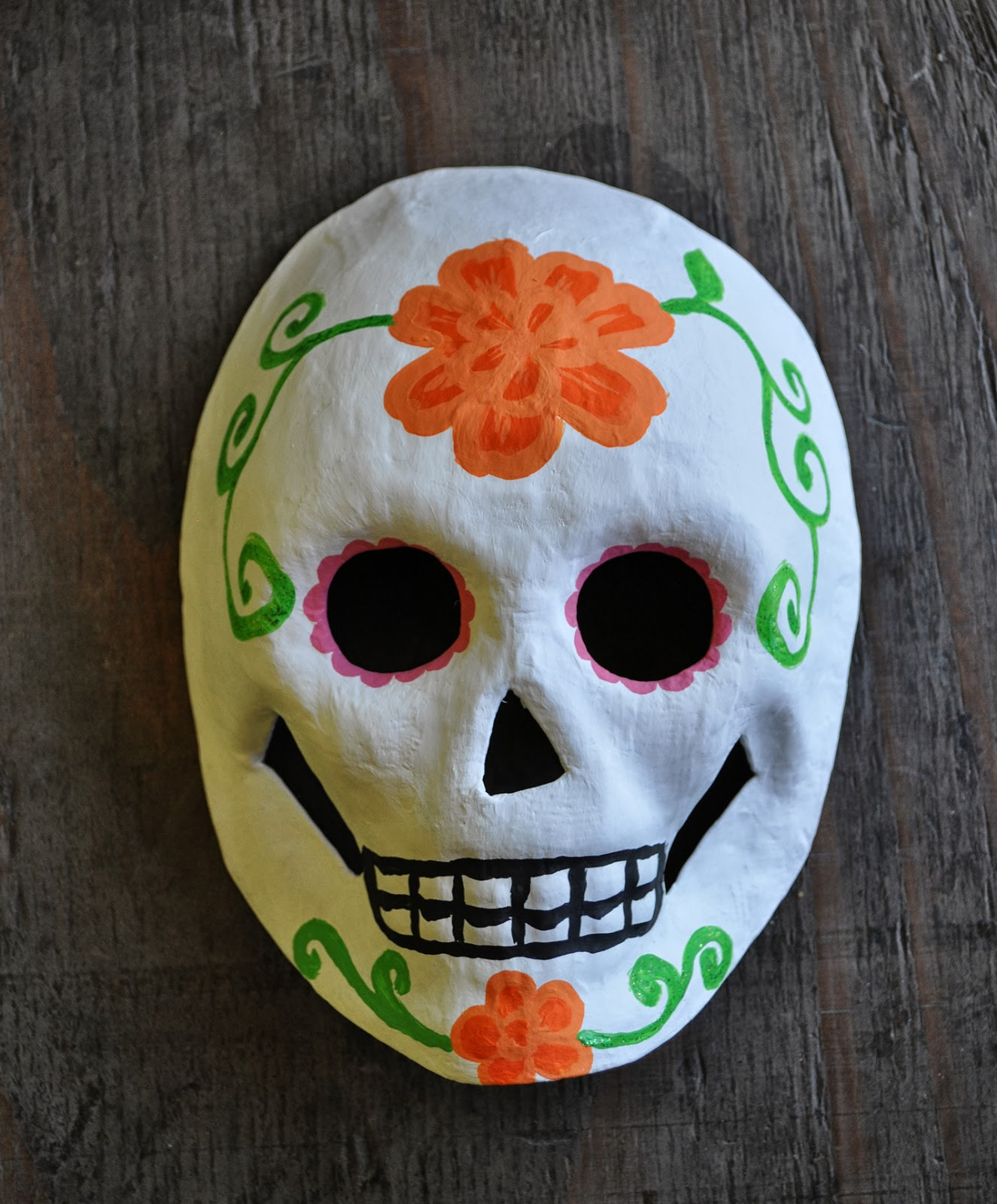 DIY Skull Mask
 Artelexia Day of the Dead DIY 20 Sugar Skull Mask Workshop