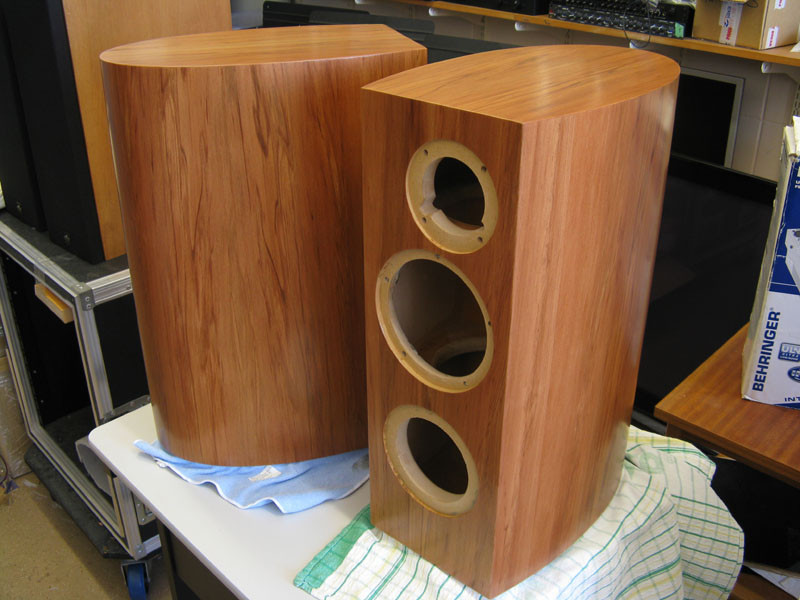 DIY Speaker Box
 Clearwave RBR curved cabinet build diyAudio