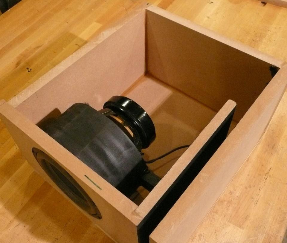 DIY Speaker Box
 Small multiple 8" subwoofer design Home Theater Forum