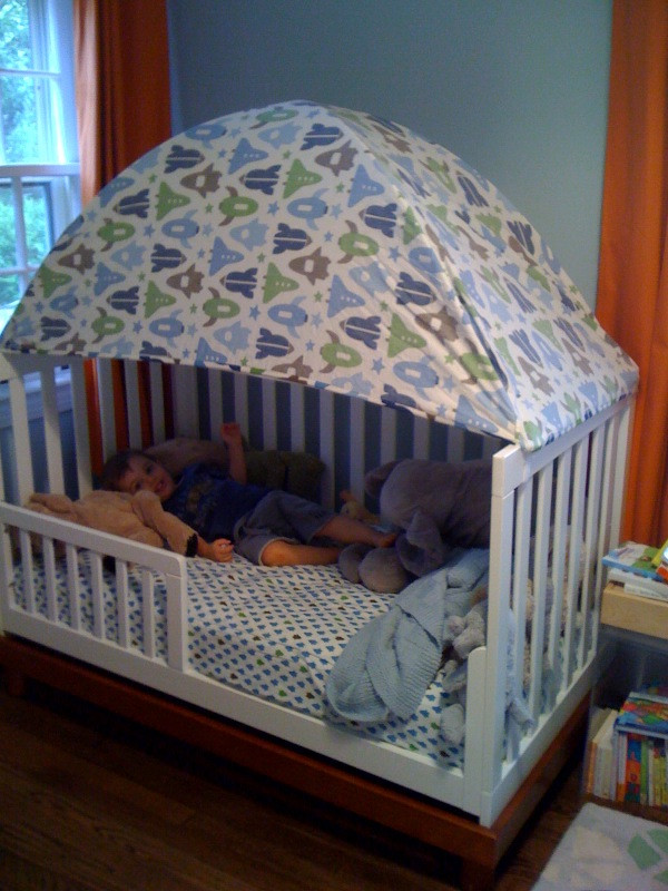 DIY Toddler Bed Tent
 Drop Dead Cute Toddler Bed Tent