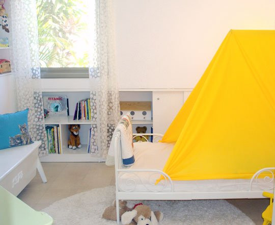 DIY Toddler Tent
 Easy Kid s Bed Tent