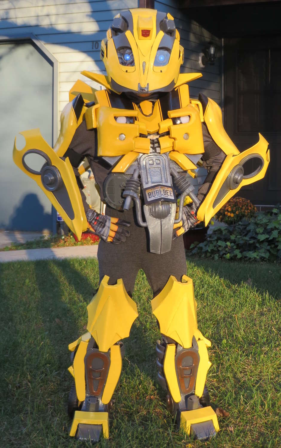 DIY Transformers Costumes
 Epic DIY Kids Bumblebee Transformers Costume Costume Yeti