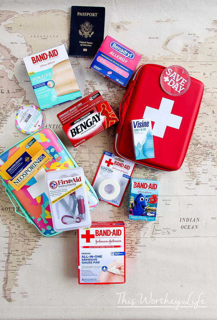 DIY Travel First Aid Kit
 FREE Printable