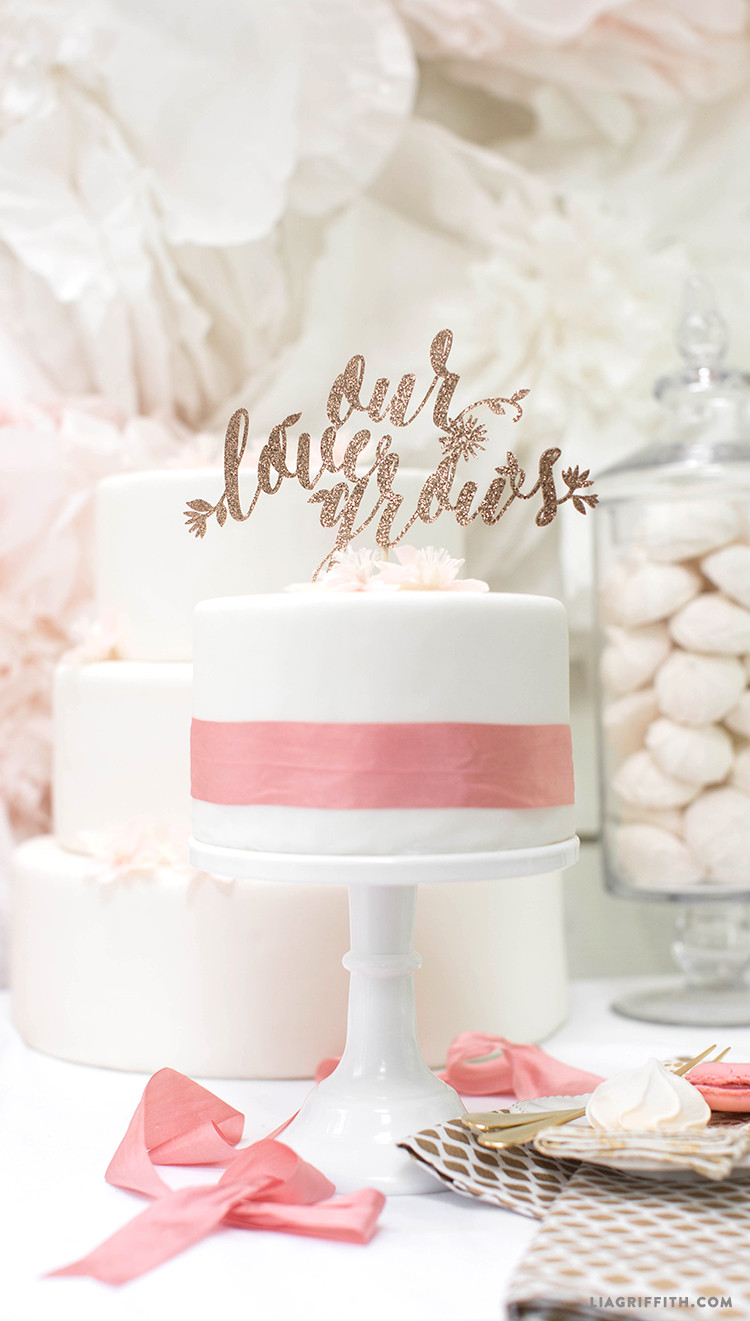DIY Wedding Cake Toppers
 Discover our best wedding SVG cut files