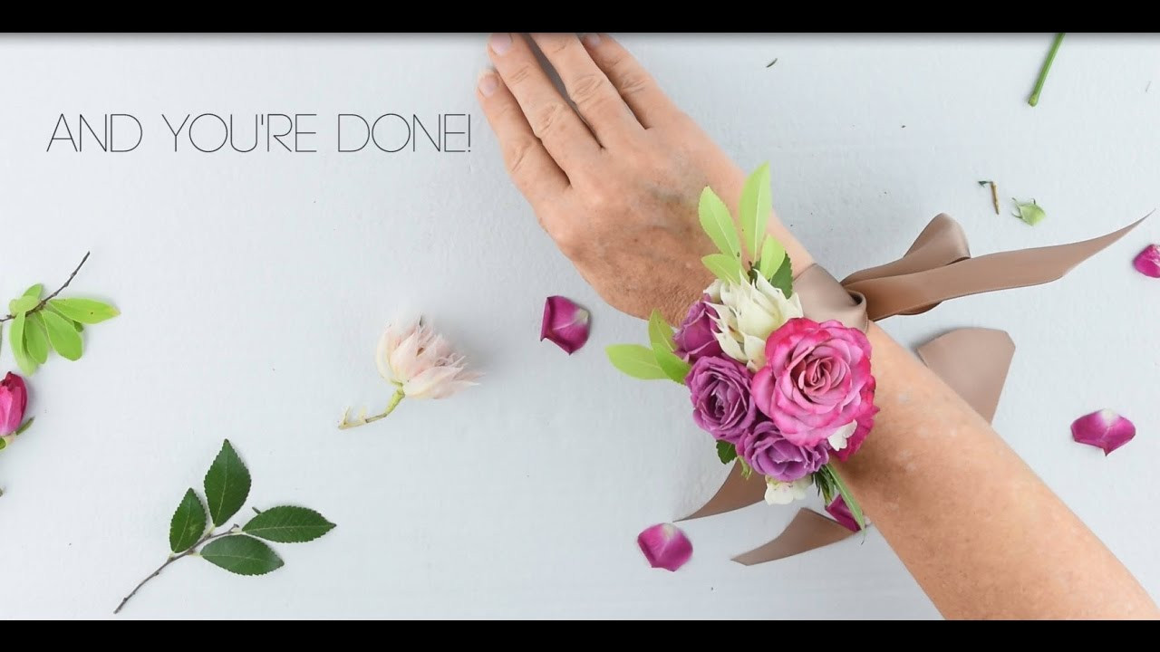 DIY Wedding Corsages
 EASY DIY Wrist Corsage by Flower Moxie SUPER FAST