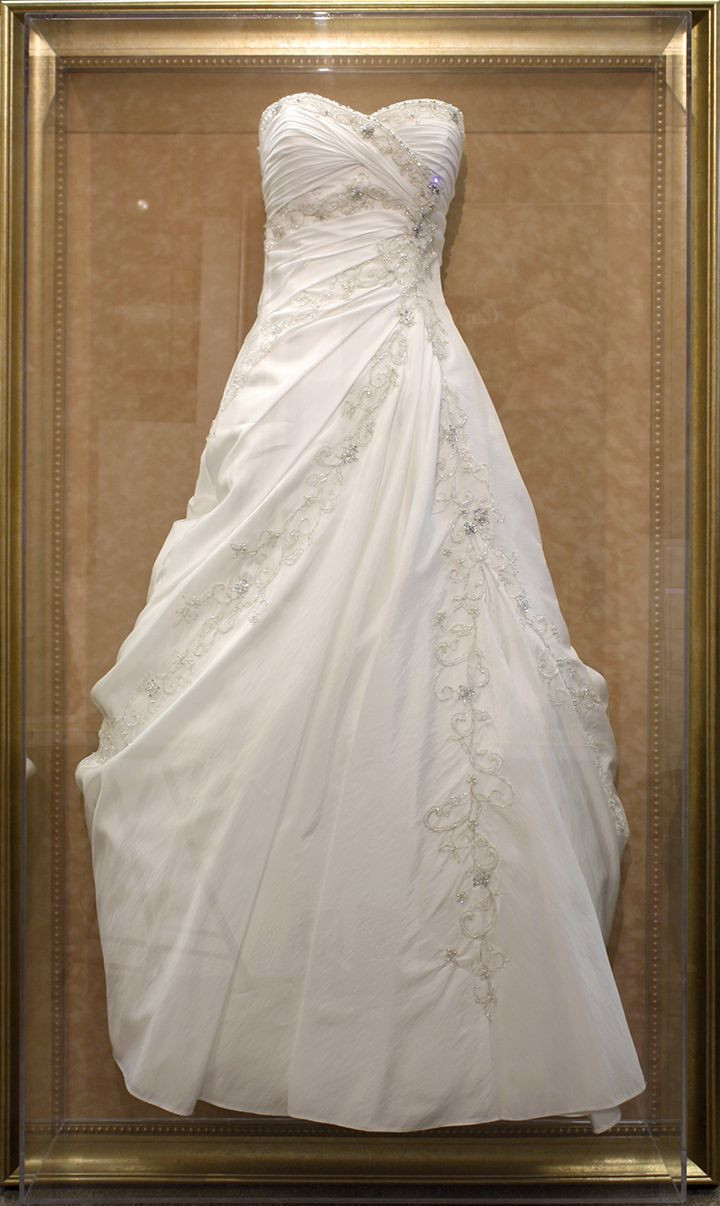 DIY Wedding Dress Preservation
 Preserve your wedding dress in a custom framed shadowbox