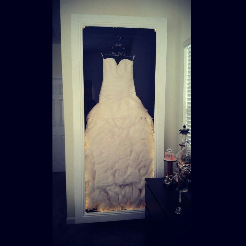DIY Wedding Dress Preservation
 DIY Wedding Dress preserving shadow box