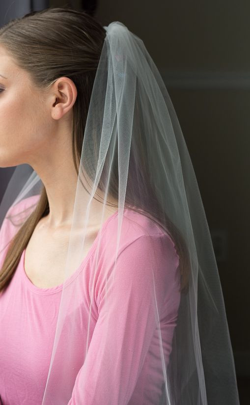 Diy Wedding Veils
 How to Make a Bridal Veil With a b