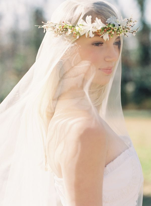 Diy Wedding Veils
 DIY Wedding Flower Crown Over a Drop Veil ce Wed