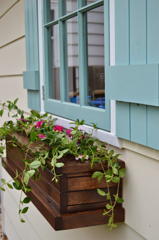 DIY Window Flower Boxes
 34 Creative DIY Planters You Will Simply Adore