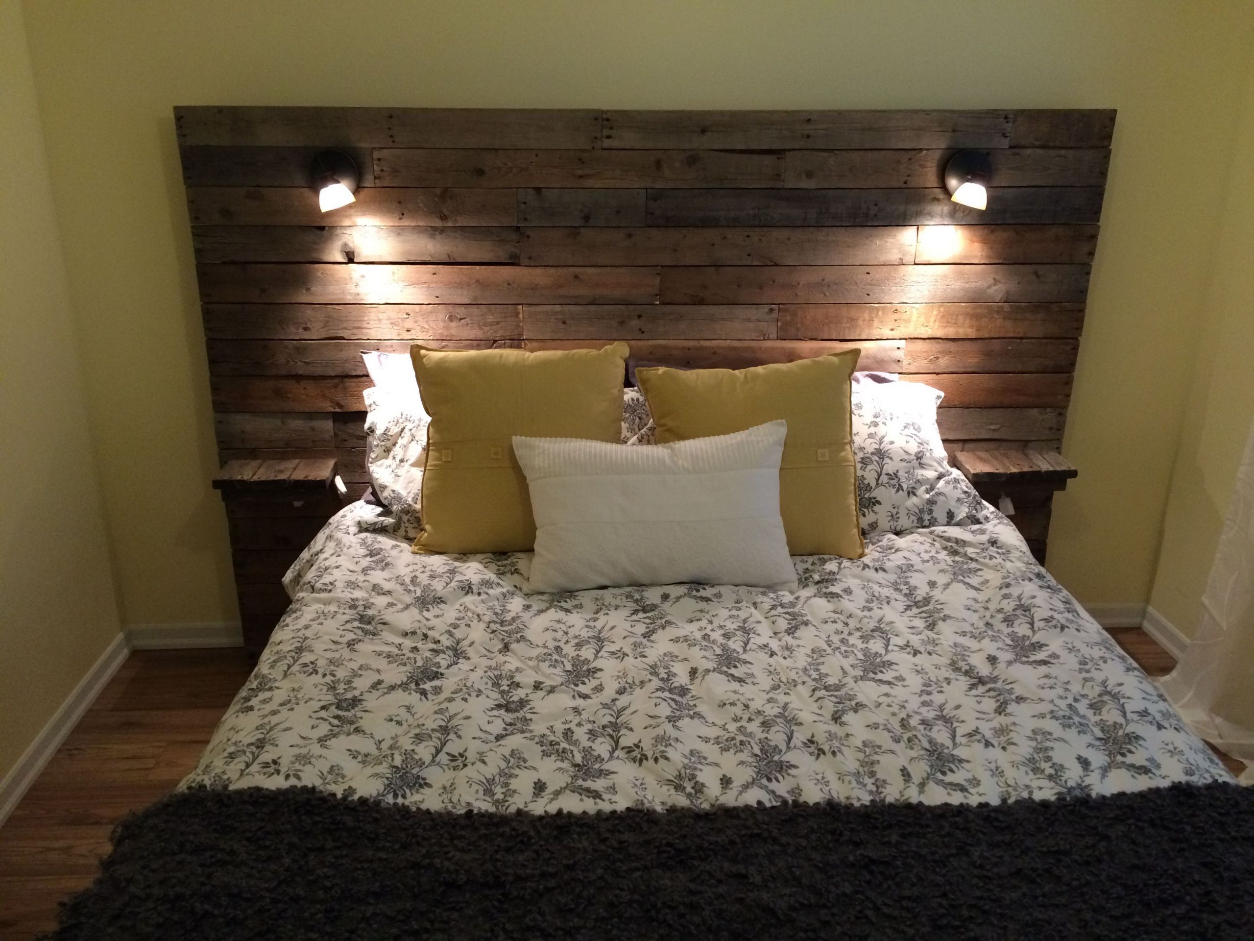 DIY Wood Headboard With Shelves
 Pallet headboard with shelf lights and plugs for cell