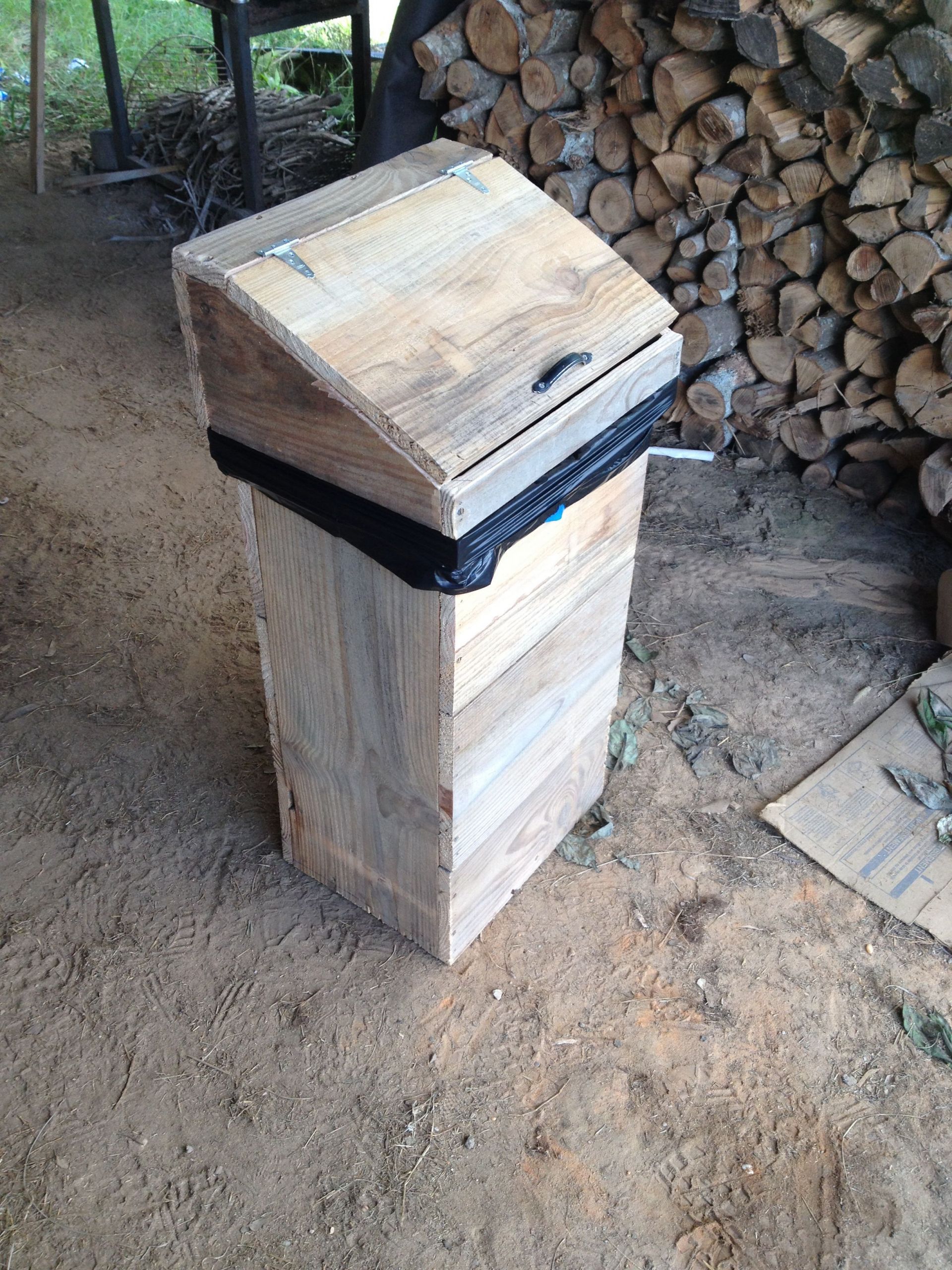 DIY Wood Trash Can
 Pin on Wooden Furniture