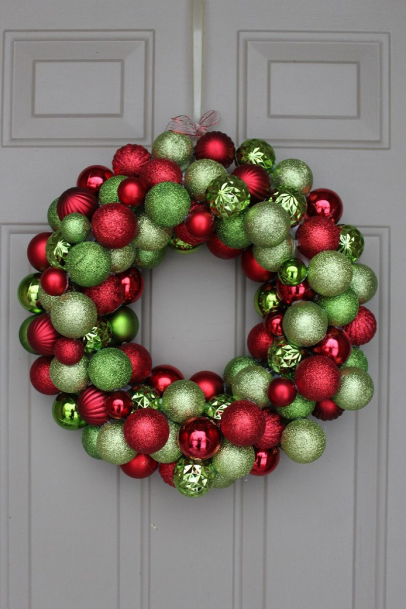 DIY Wreath Christmas
 The Best 12 DIY Christmas Wreath Ideas on Love the Day