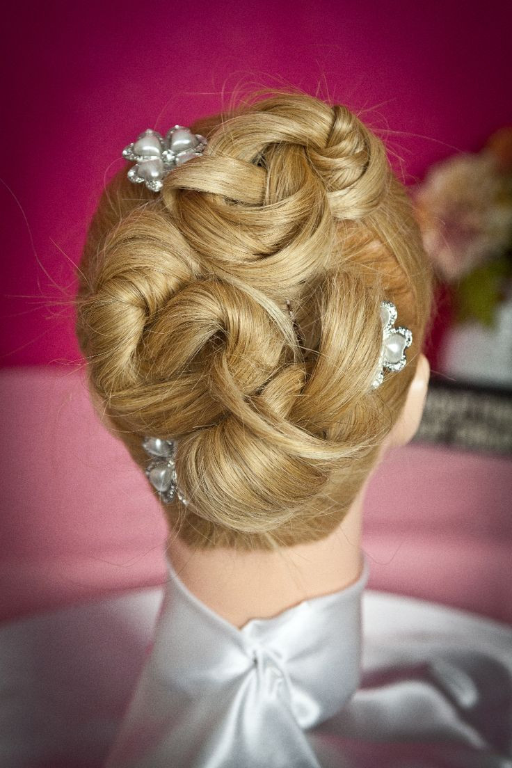Do It Yourself Updo Hairstyle
 193 best Do It Yourself Updos images on Pinterest