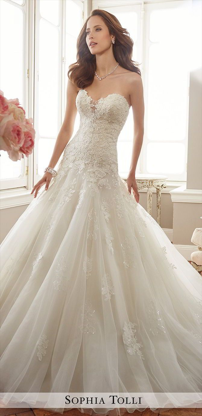 Drop Waist Wedding Gown
 Best 25 Drop waist wedding dress ideas on Pinterest