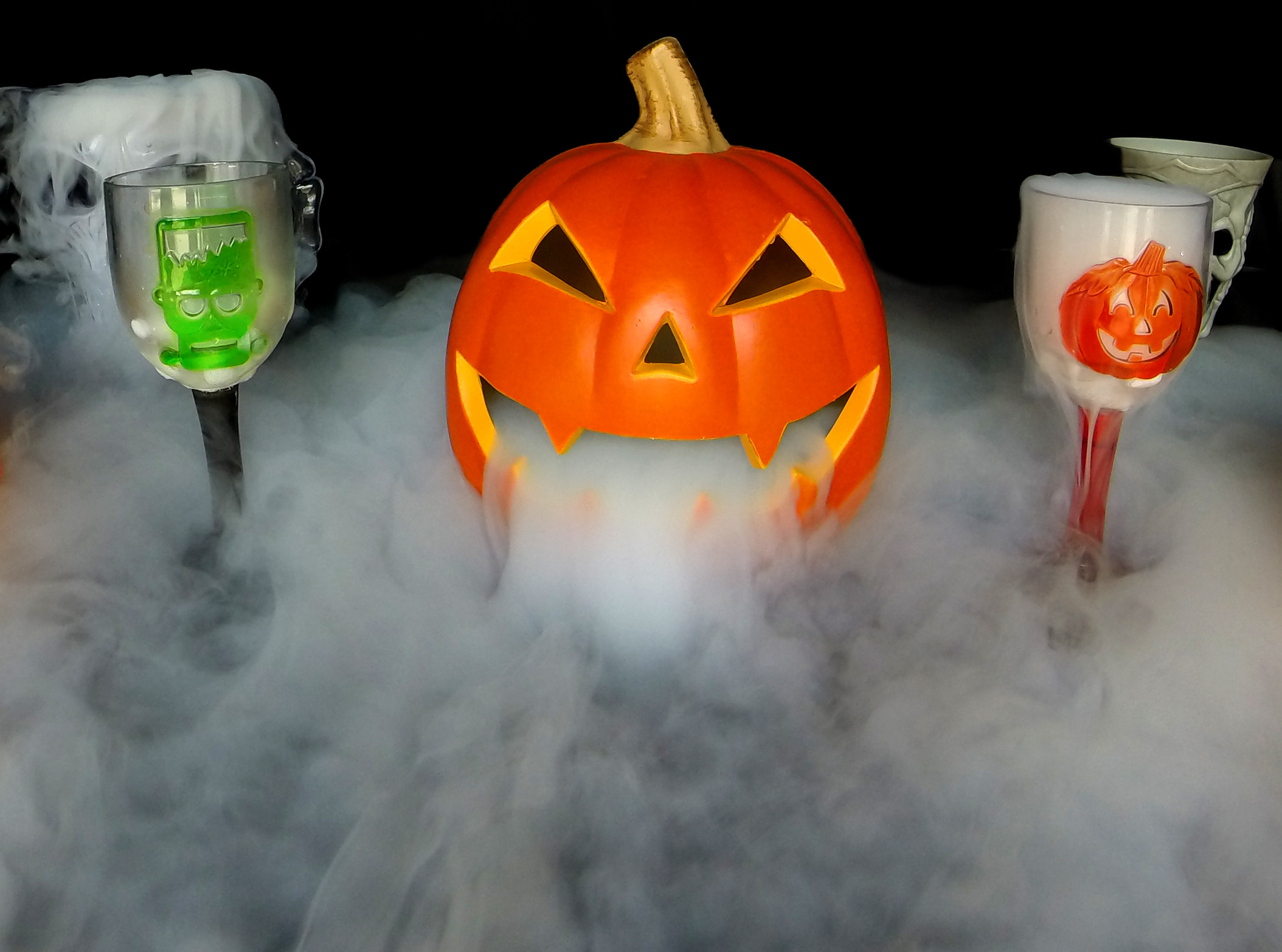 Dry Ice Ideas For Halloween Party
 Halloween