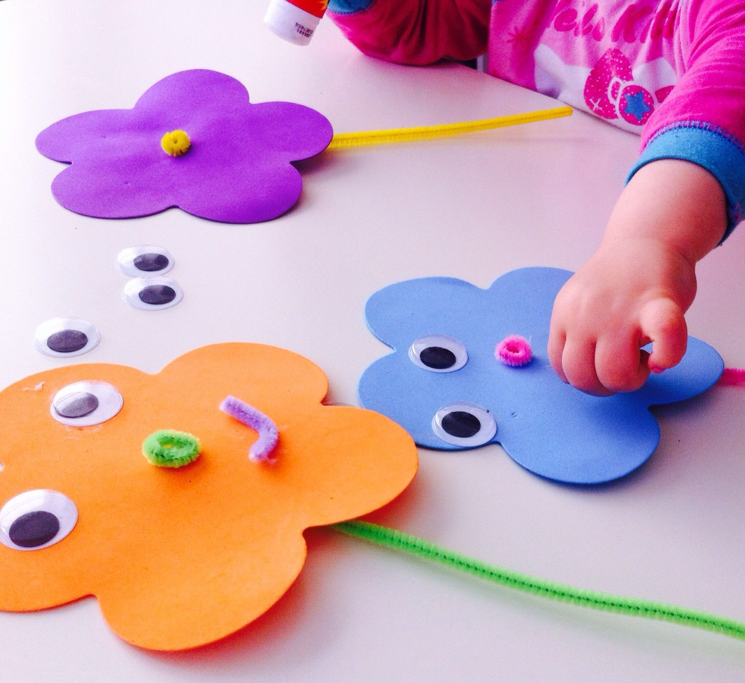 Easy Arts And Crafts For Preschoolers
 Foam spring flowers craft