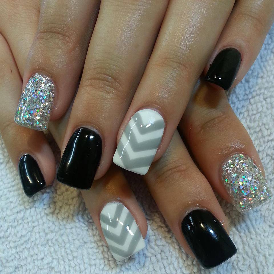 Easy Black Nail Designs
 33 Easy Black And White Nail Designs StylePics