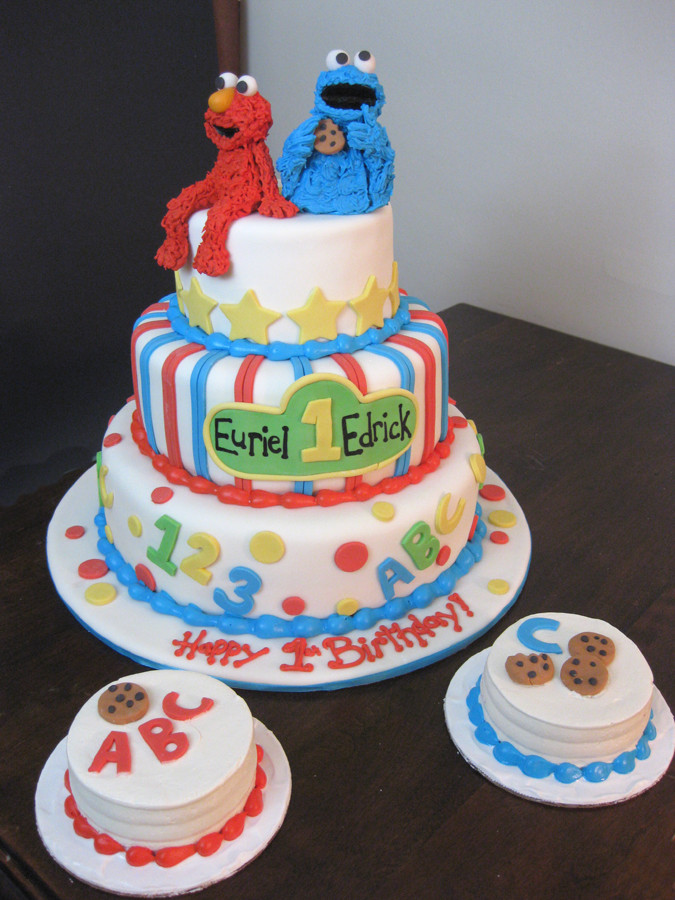 Elmo 1st Birthday Cake
 5 Cute 1st Birthday Cakes for Boys